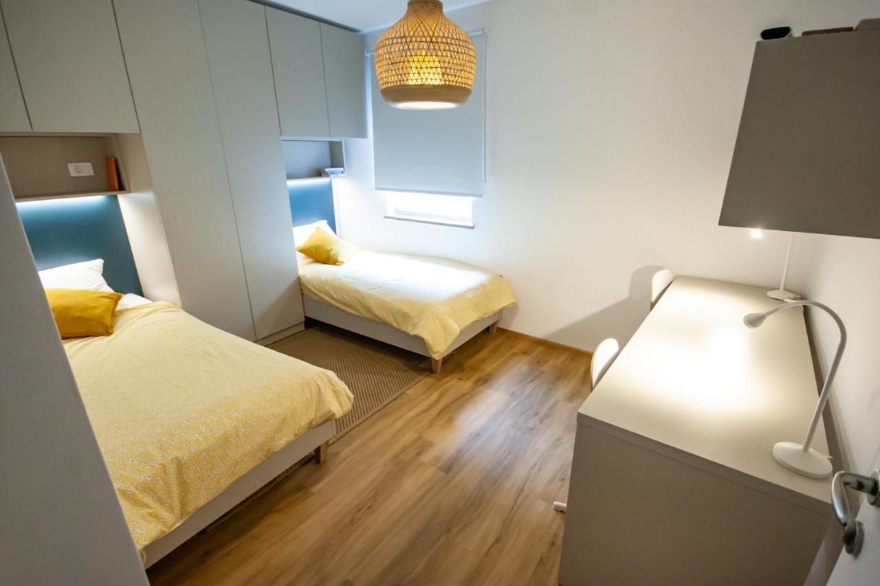Rainbow Apartment, Koper Buitenkant foto
